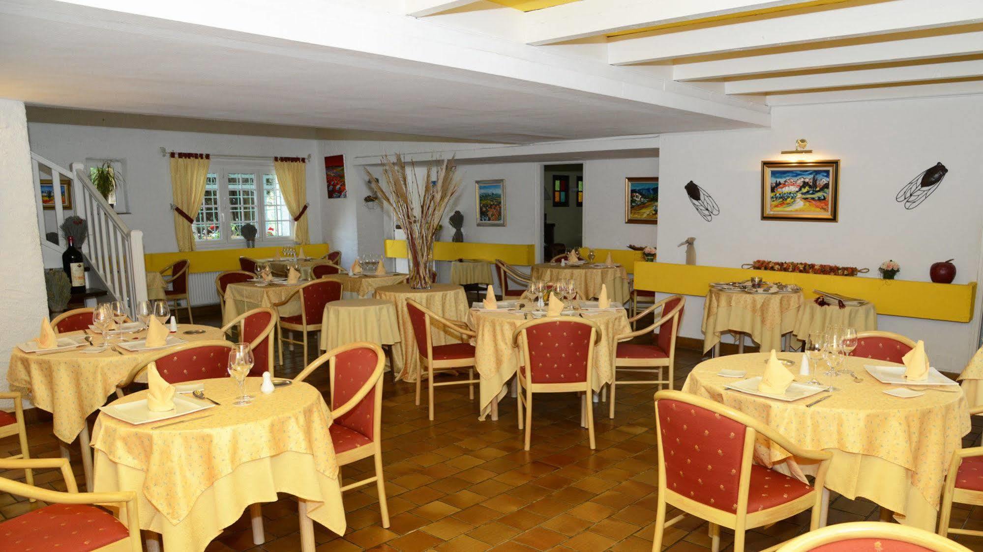 Logis Le Relais Du Val D'orbieu Hotel