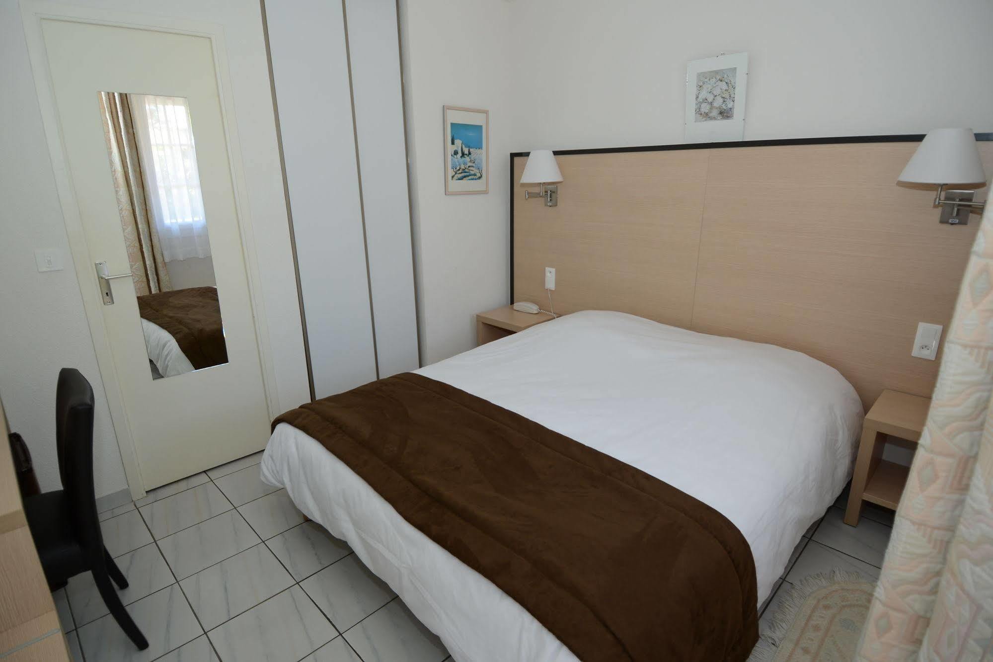 Hotel Logis Le Relais Du Val D'orbieu Ornaisons